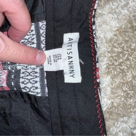 Artisan NY shorts size 6 - Picture 2 of 3